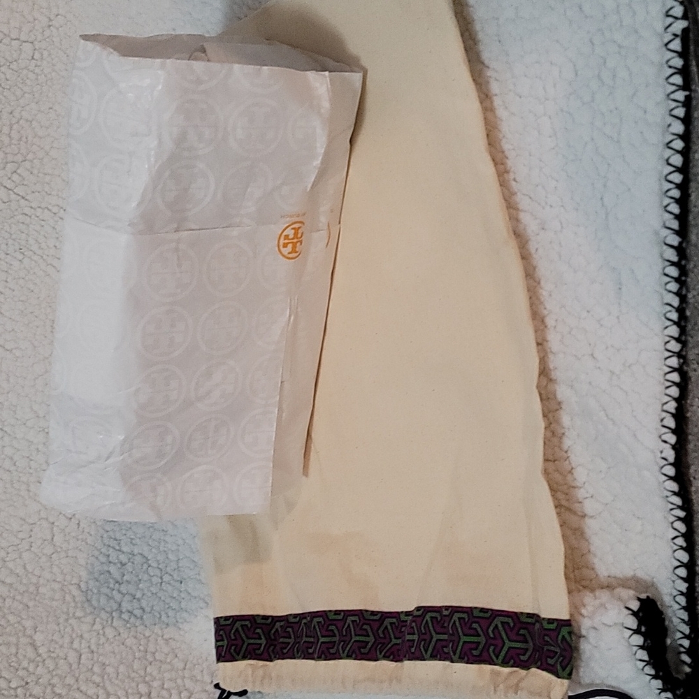 Tory Burch Britten Crossbody and Wallet